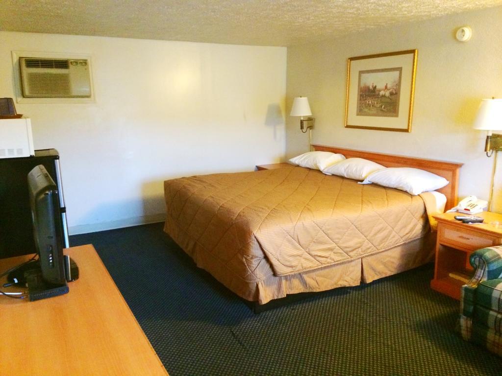 Motel Edgewood Room photo